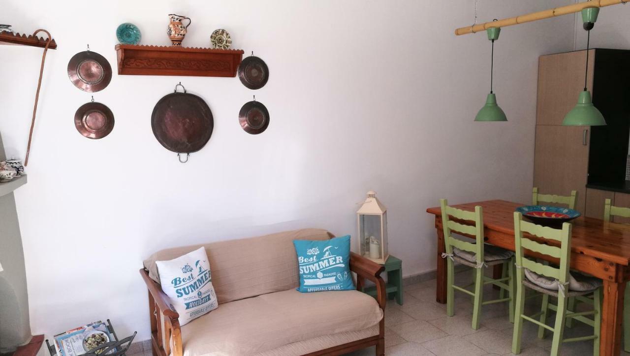 הוילה סקירוס Anemos Seaside House מראה חיצוני תמונה